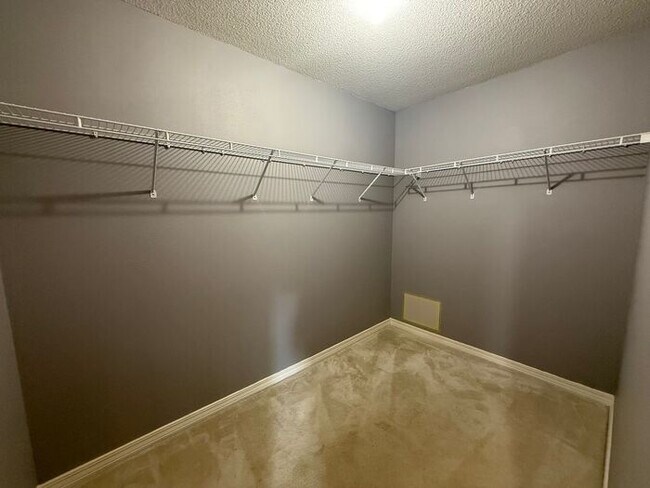 Building Photo - Gulf Breeze - Mandavilla - 3 bedroom, 2 bathroom