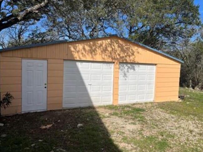 Building Photo - 230 Six Pines Rd