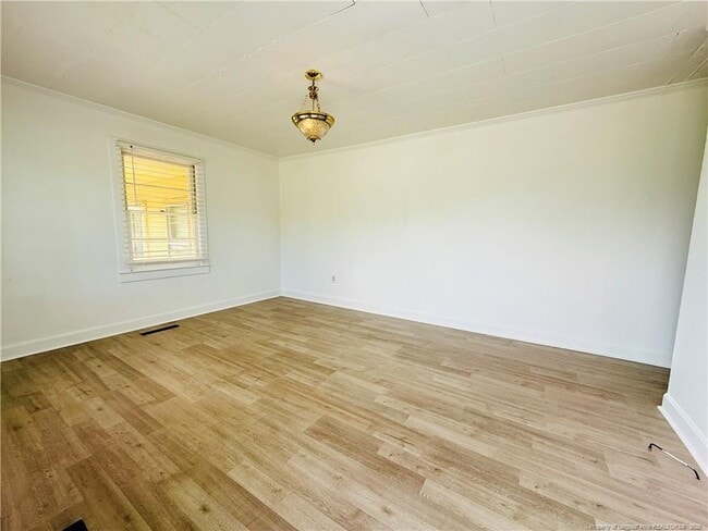Building Photo - 731 Veda St