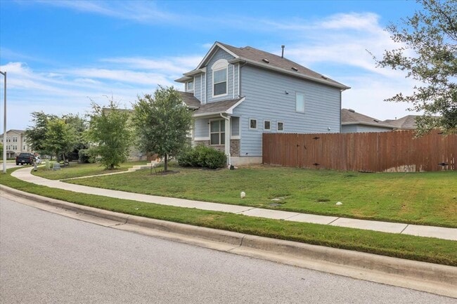 Building Photo - 440 Star Thistle St