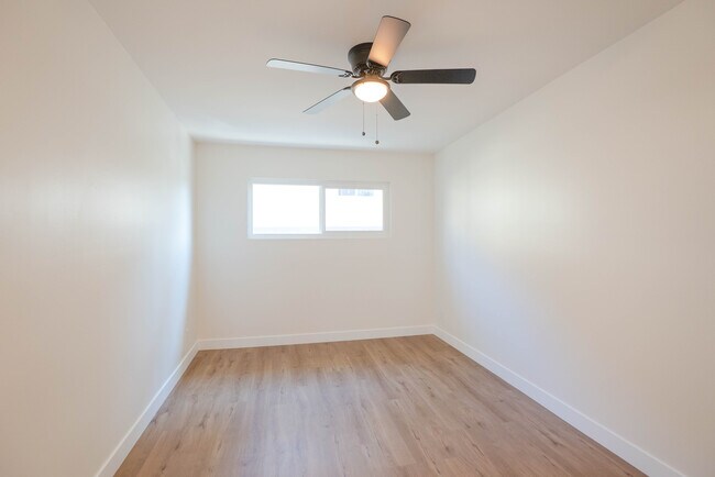 Building Photo - 821 W 167th St