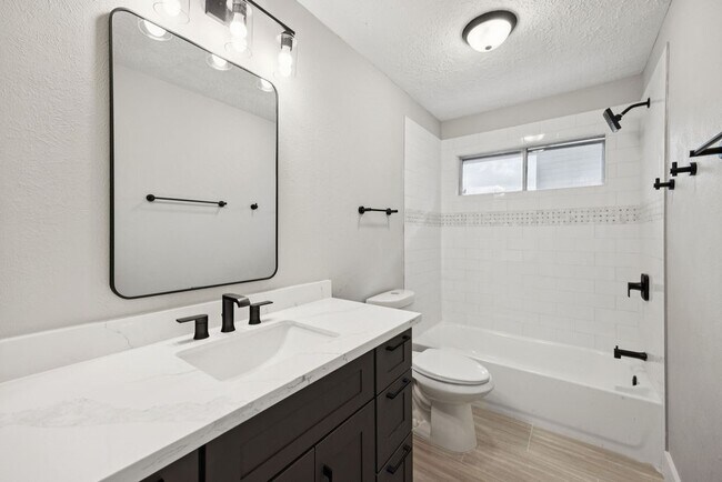 Building Photo - 2942 Waterloo Rd