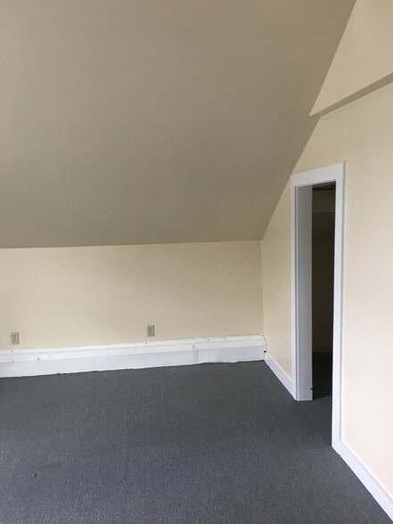 Bedroom3-Unit3 - 61 N Jones St