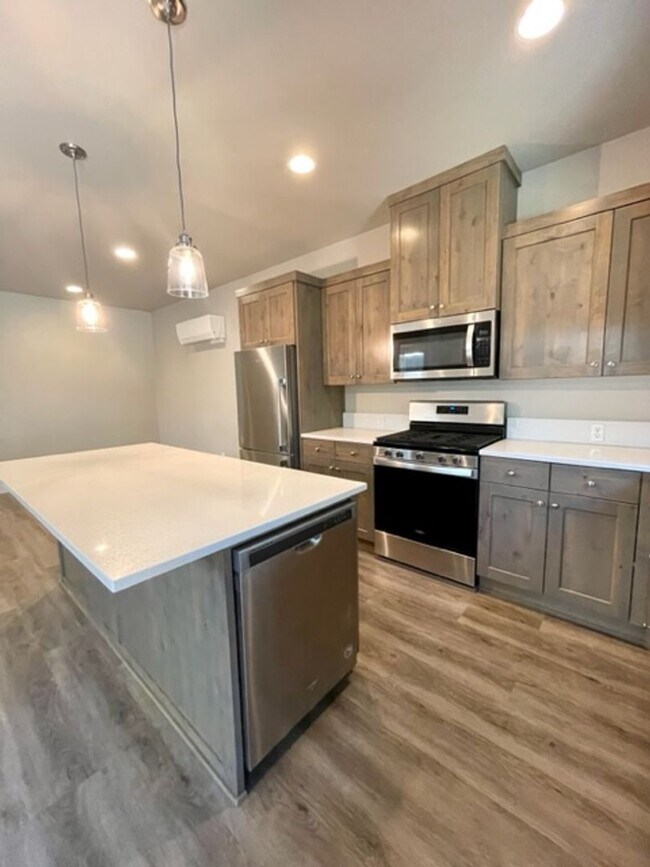 Building Photo - Flowing Water Way Duplex - 20138-FLOW-00