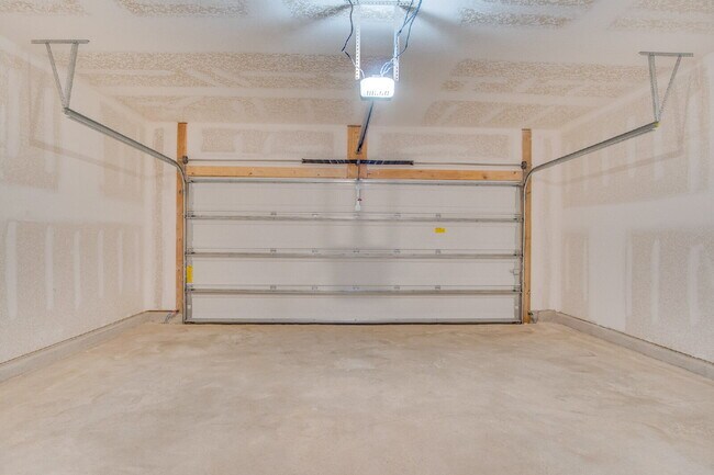 Building Photo - Fallschase 5-Bedroom Home – Pool, Playgrou...
