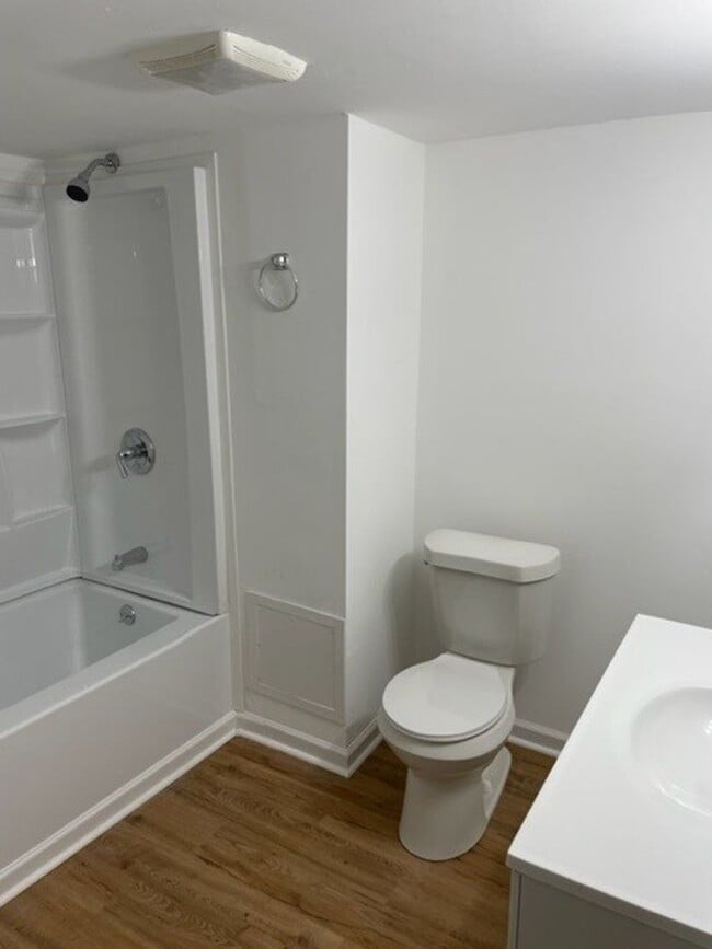 Building Photo - 135 Grenoble Rd