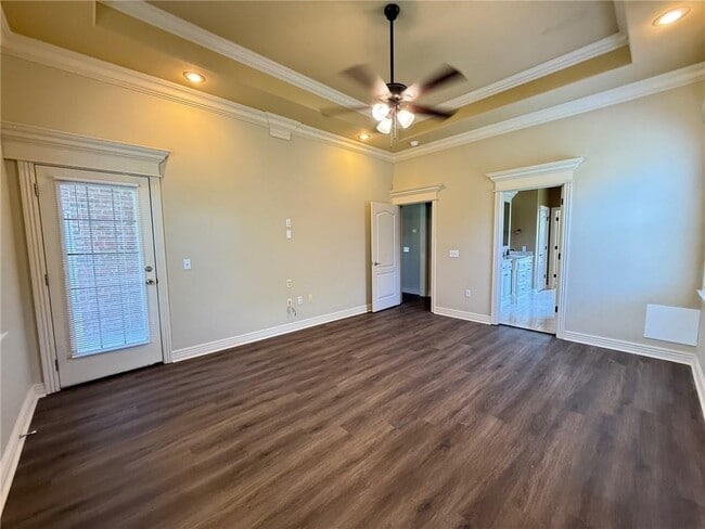 Building Photo - 609 N Tournament Dr
