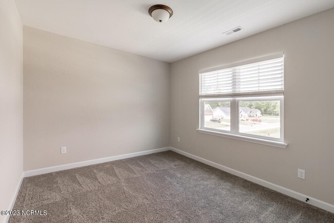 Building Photo - 300 Waylon Wy