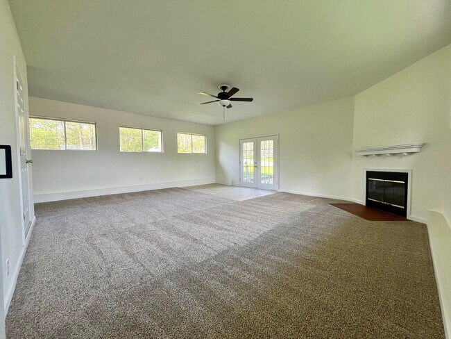 Building Photo - 2402 Corral Rd