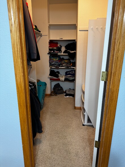 Building Photo - 1017 Basin Ct