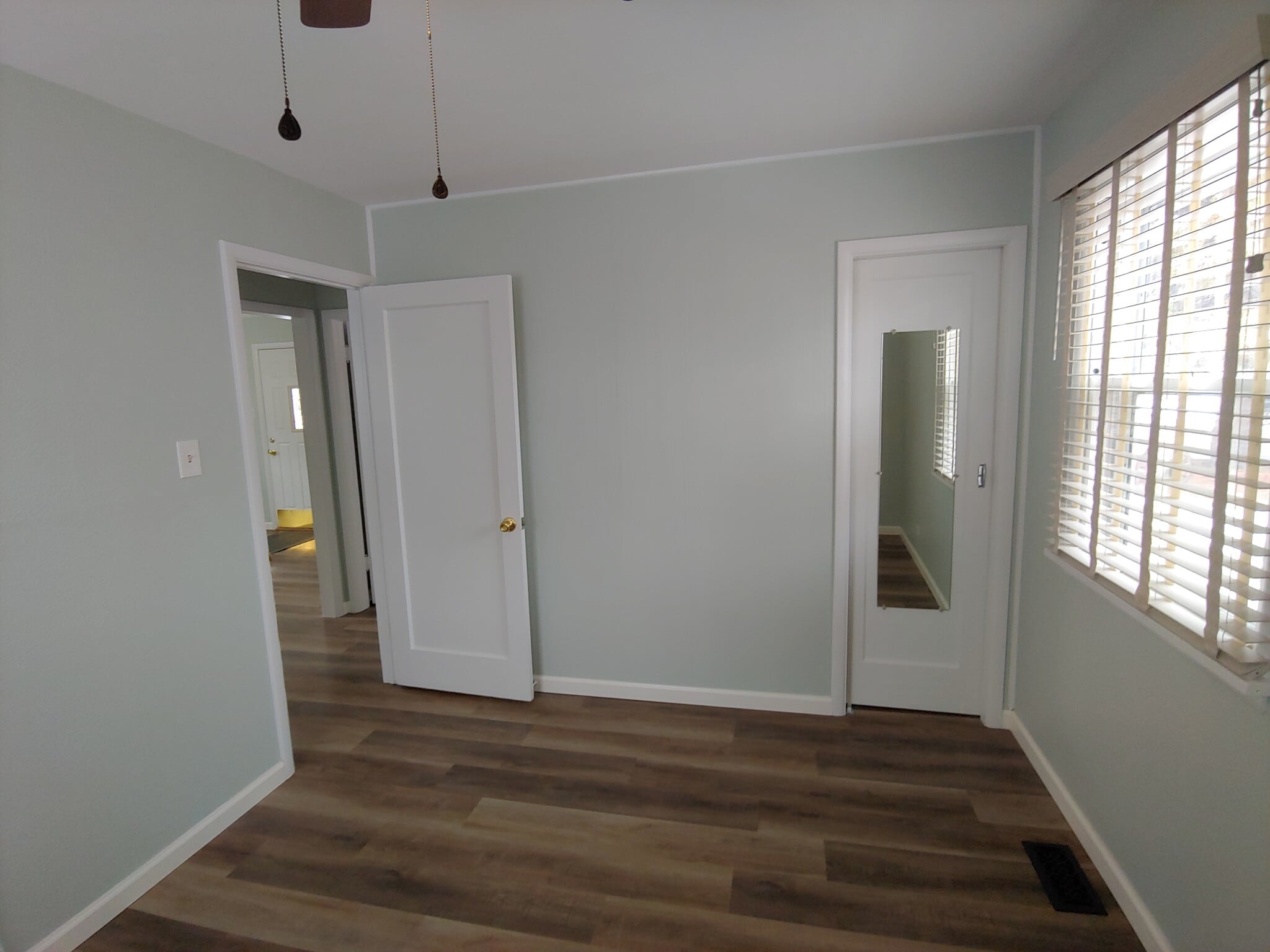 Building Photo - 2300 S Julian St