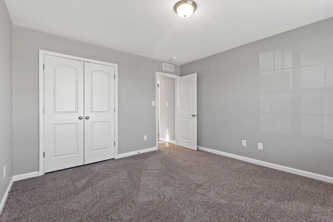Building Photo - 229 Parker Pl
