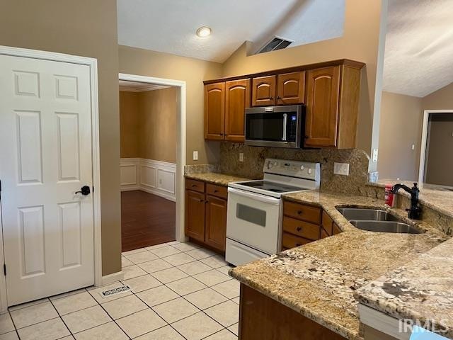 Building Photo - 8177 Amhurst Dr