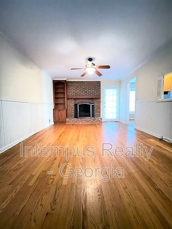 Building Photo - 3474 Sunderland Cir NE
