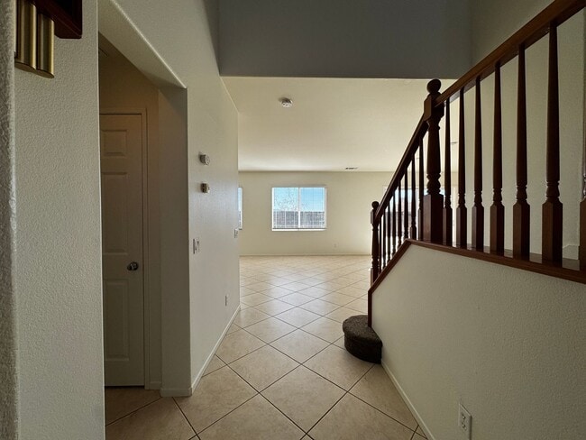 Building Photo - Spacious 4 bedroom in Murrieta for rent!