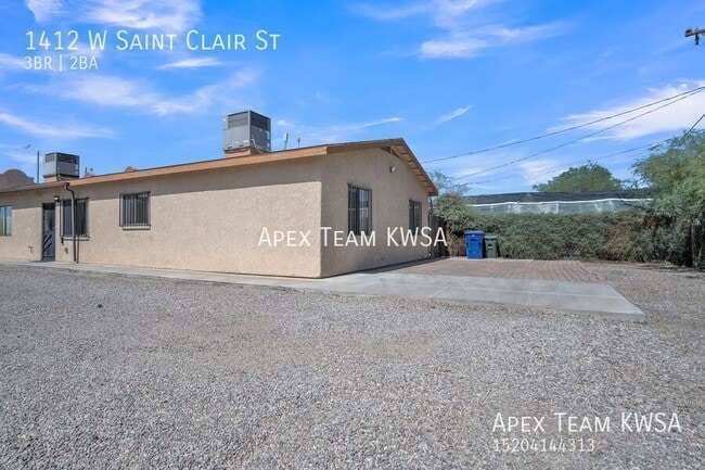 Building Photo - 1412 W St Clair St