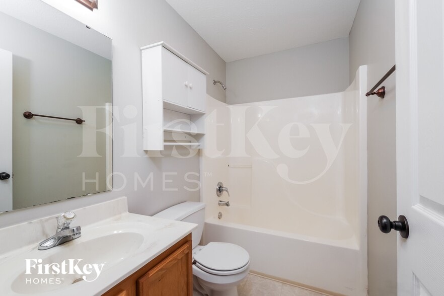 Building Photo - 944 Breaside Ln