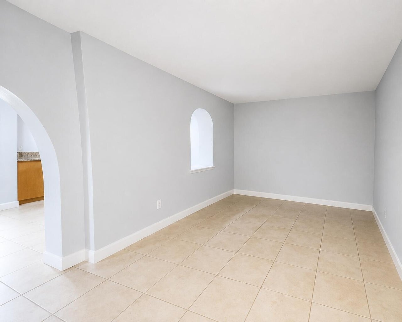 Building Photo - 1223 W 27th St