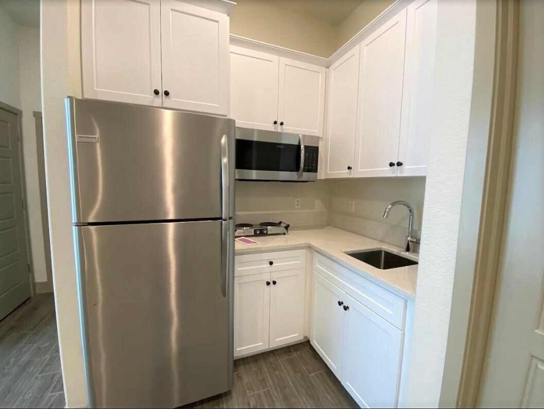 Building Photo - 2324 Aviles