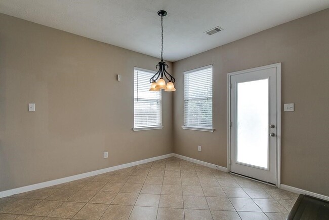 Building Photo - 5803 Cedar Field Way