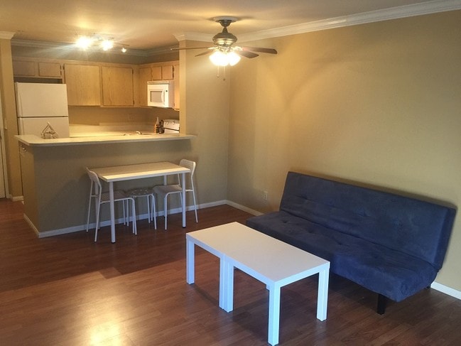 Building Photo - 3550 Lebon Dr
