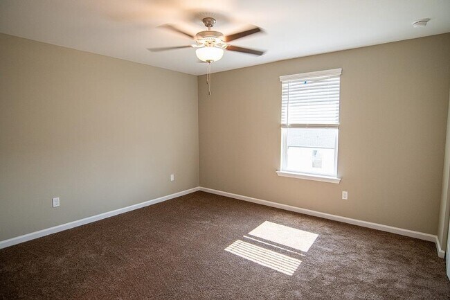 Building Photo - 2200 Del Carmel Way