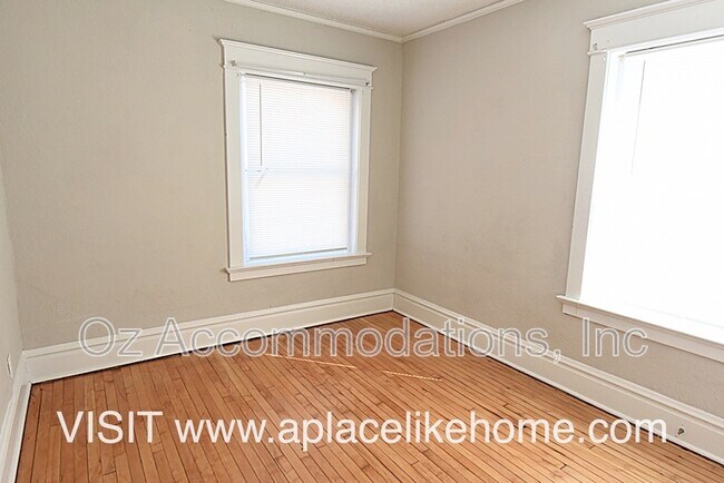 Building Photo - 3807 Washington St