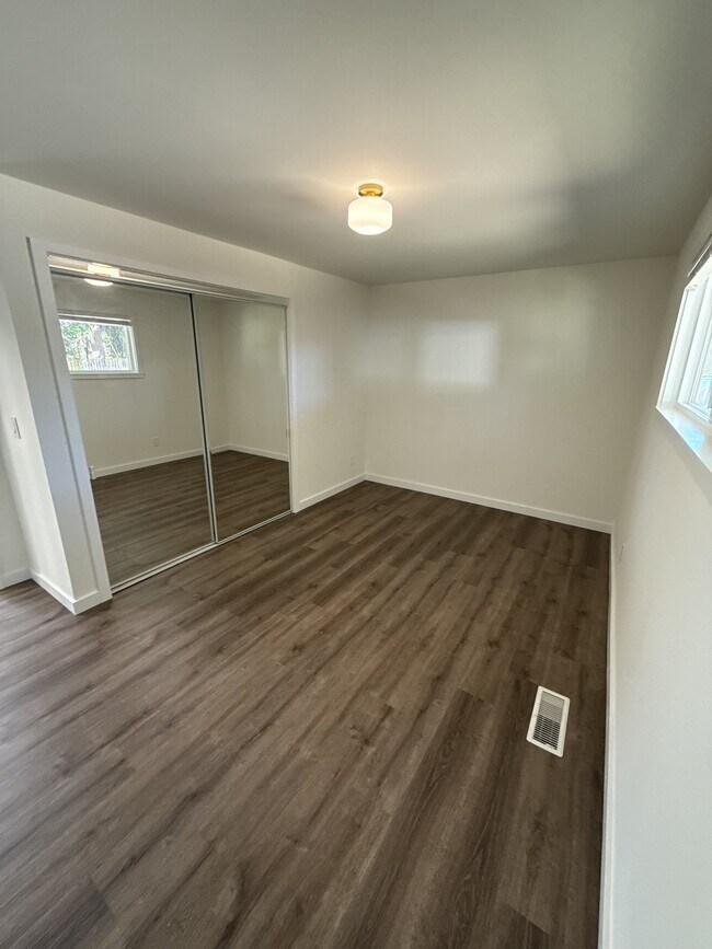 Building Photo - 4239 S 184th Pl