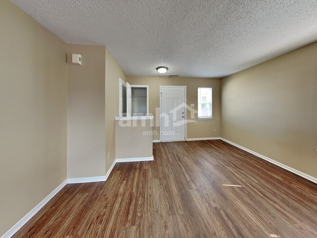 Building Photo - 14766 White Tail Run