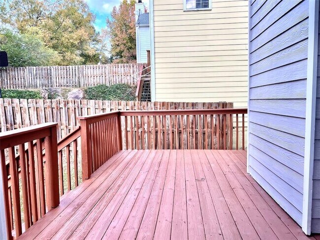 Building Photo - 2312 Oak Glenn Cir
