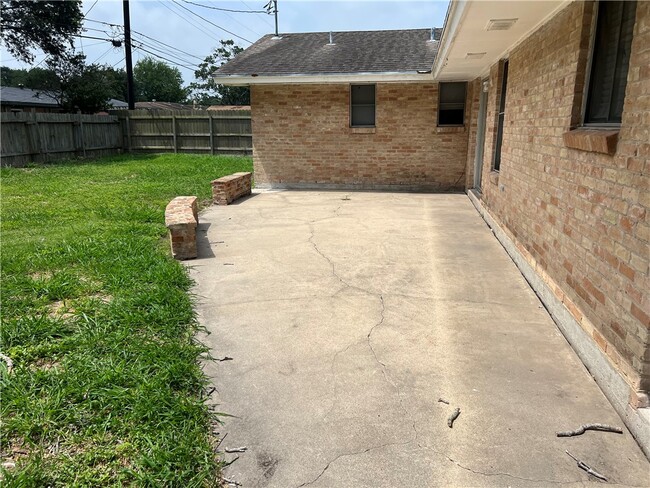 Building Photo - 4314 Driftwood Pl