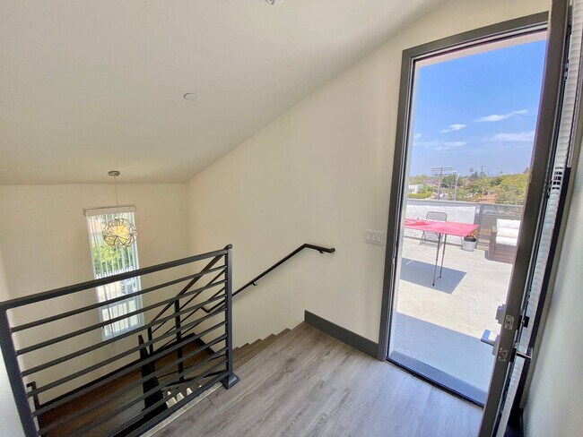 Building Photo - 6437 86th