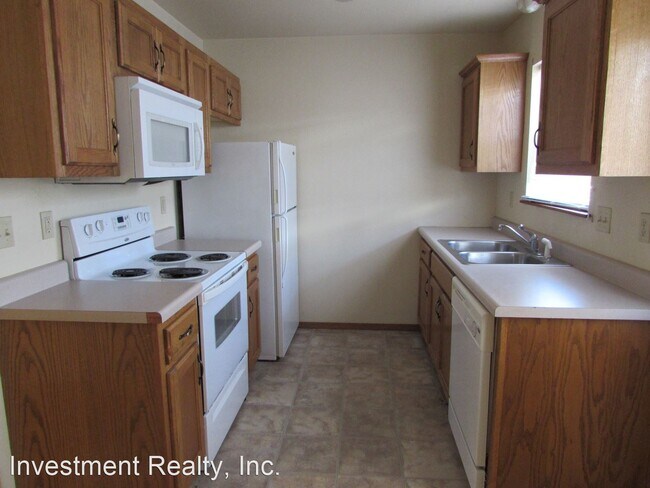 Building Photo - 20333 Skyview Dr