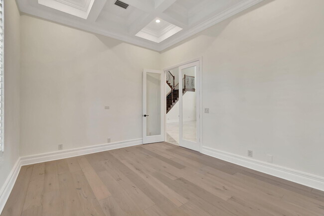 Building Photo - 953 Banyan Dr