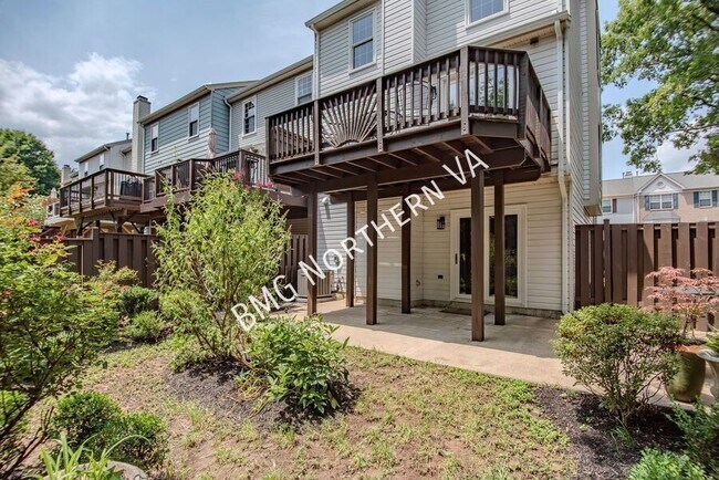 Building Photo - 6001 Keble Dr