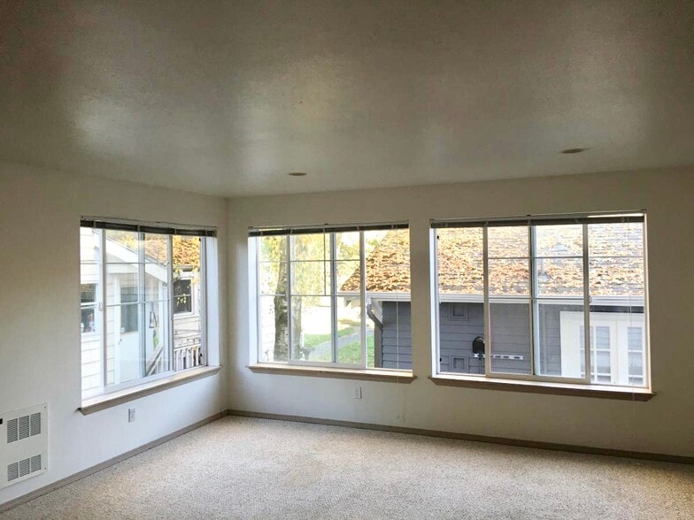 Second floor living area - 7543 11th Ave NE #B