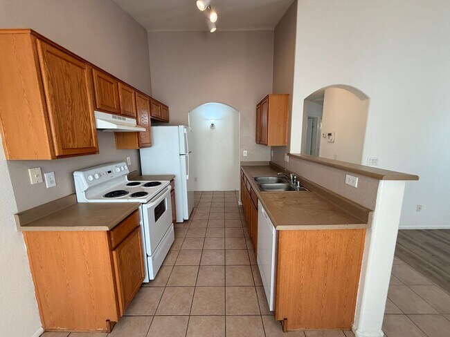 Building Photo - 3 X 2 W/Den *ALL Appliances* **Corner Lot!! with New Paint & Carpet