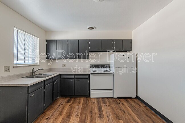 Building Photo - 4588 Everett St