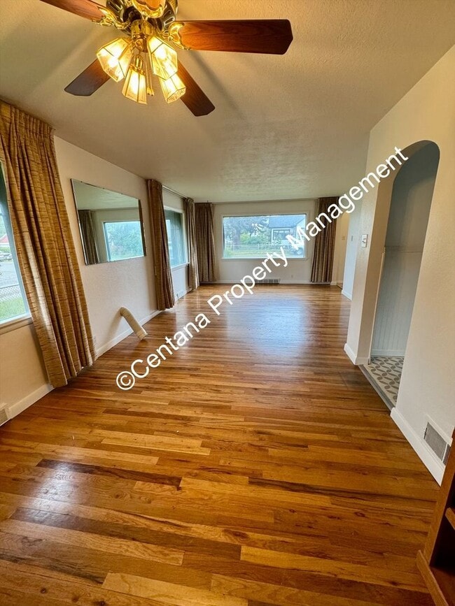 Building Photo - Cute 3 Bedroom Home for Rent!