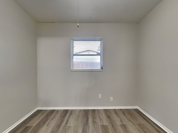Building Photo - 4826 E 97th Ave