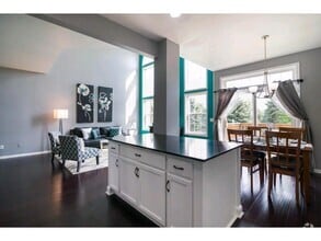 Building Photo - 15208 Florist Cir