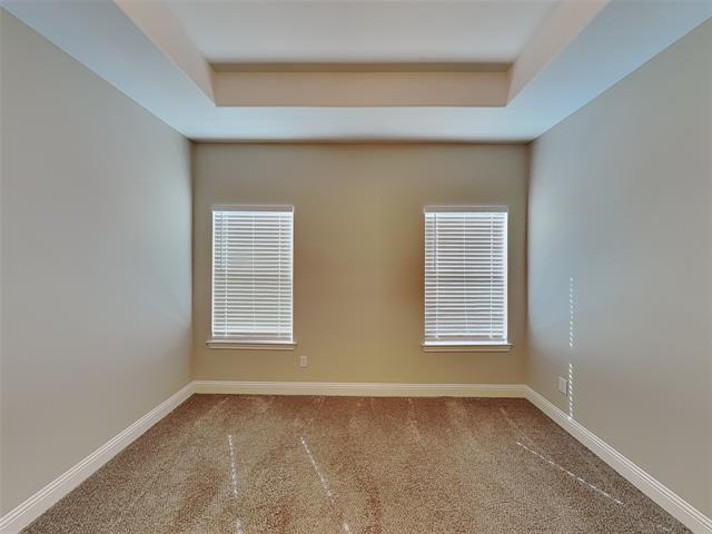 Building Photo - 1002 Woodcrest Dr