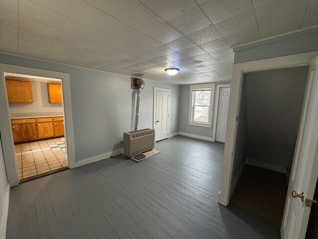 Building Photo - 16 Union St