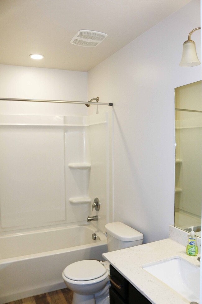 Building Photo - Amazing Townhome in Legacy Ranch!