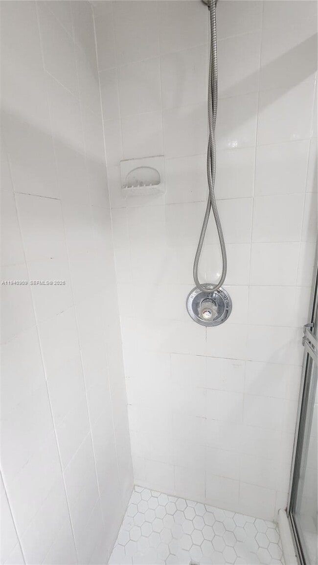 Building Photo - 1020 94th St