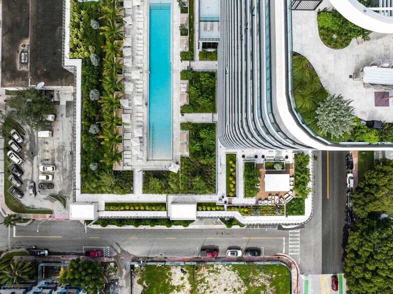 Building Photo - 7144 Byron Ave