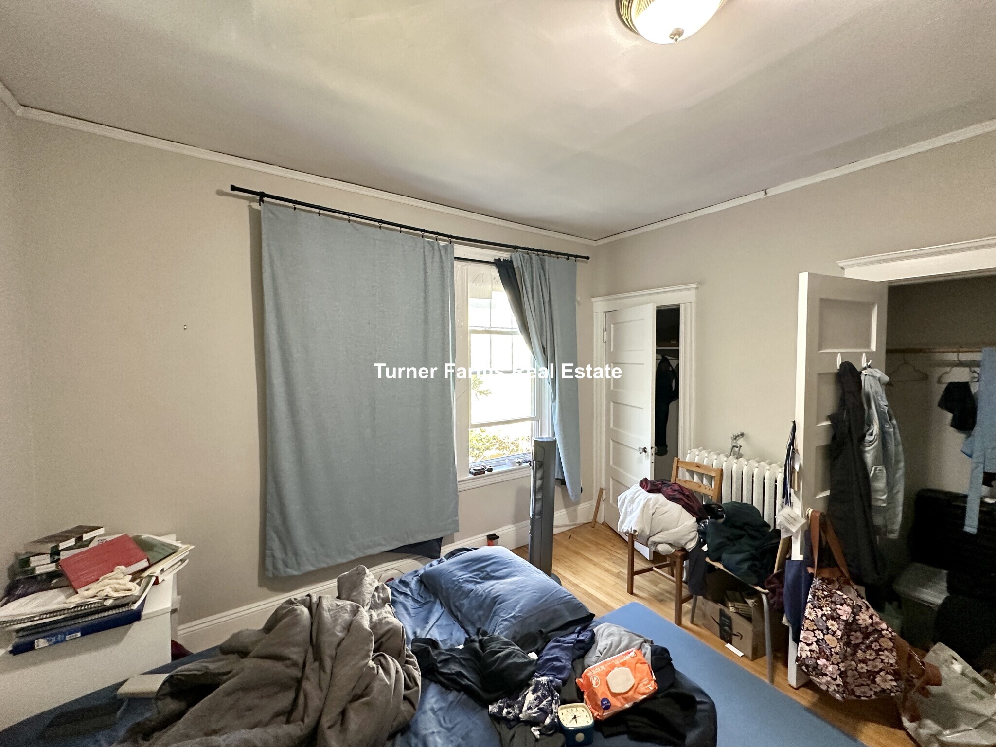 Building Photo - 8A Forest St