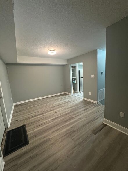 Building Photo - 193 Sierra Pl