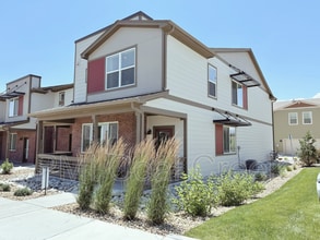 Building Photo - 13975 Vispo Wy