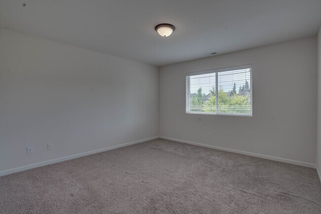 Building Photo - 3 Bed/ 2.5 Bath, Two-Story Home in North C...